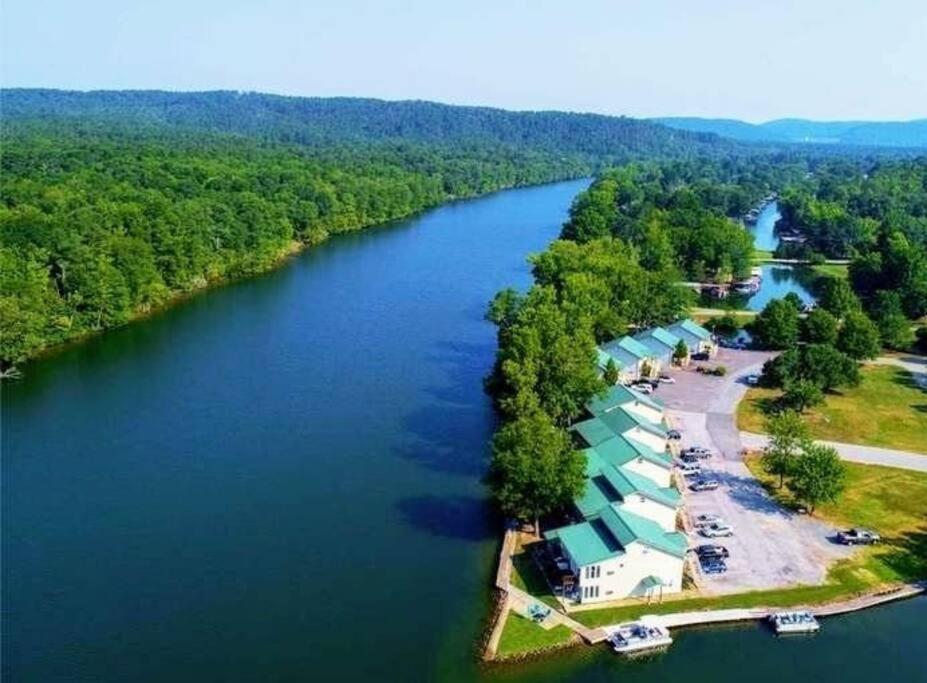 Perfect Lake Retreat Hot Springs Luaran gambar